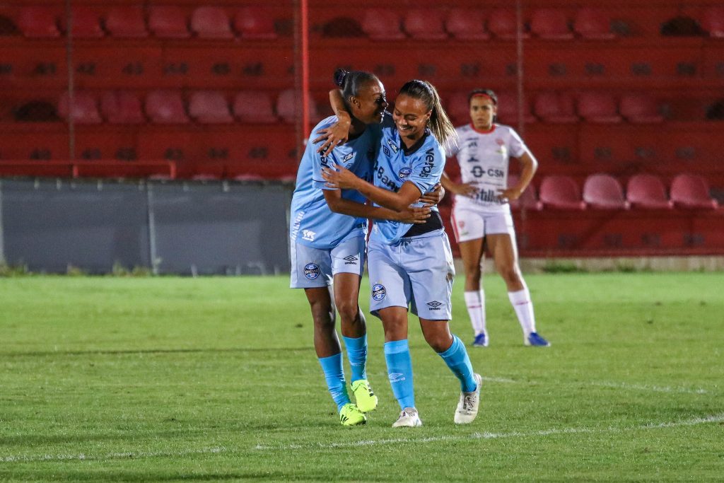 Gurias Gremistas goleiam Audax por 3 a 0