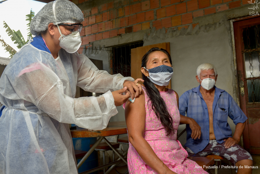 Vacinação bivalente da Covid-19 começa a atender grupos prioritários em todo o Brasil